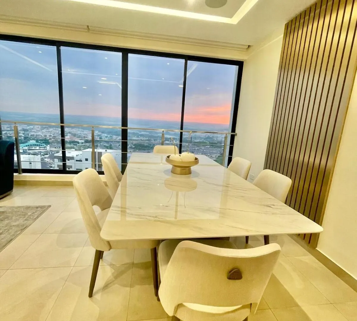 グアヤキルDepartamento Con Vista Panoramica, Parqueo, Piscinaアパートメント グアヤキル