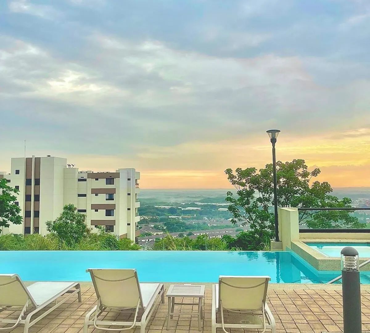 グアヤキルDepartamento Con Vista Panoramica, Parqueo, Piscinaアパートメント アパート グアヤキル