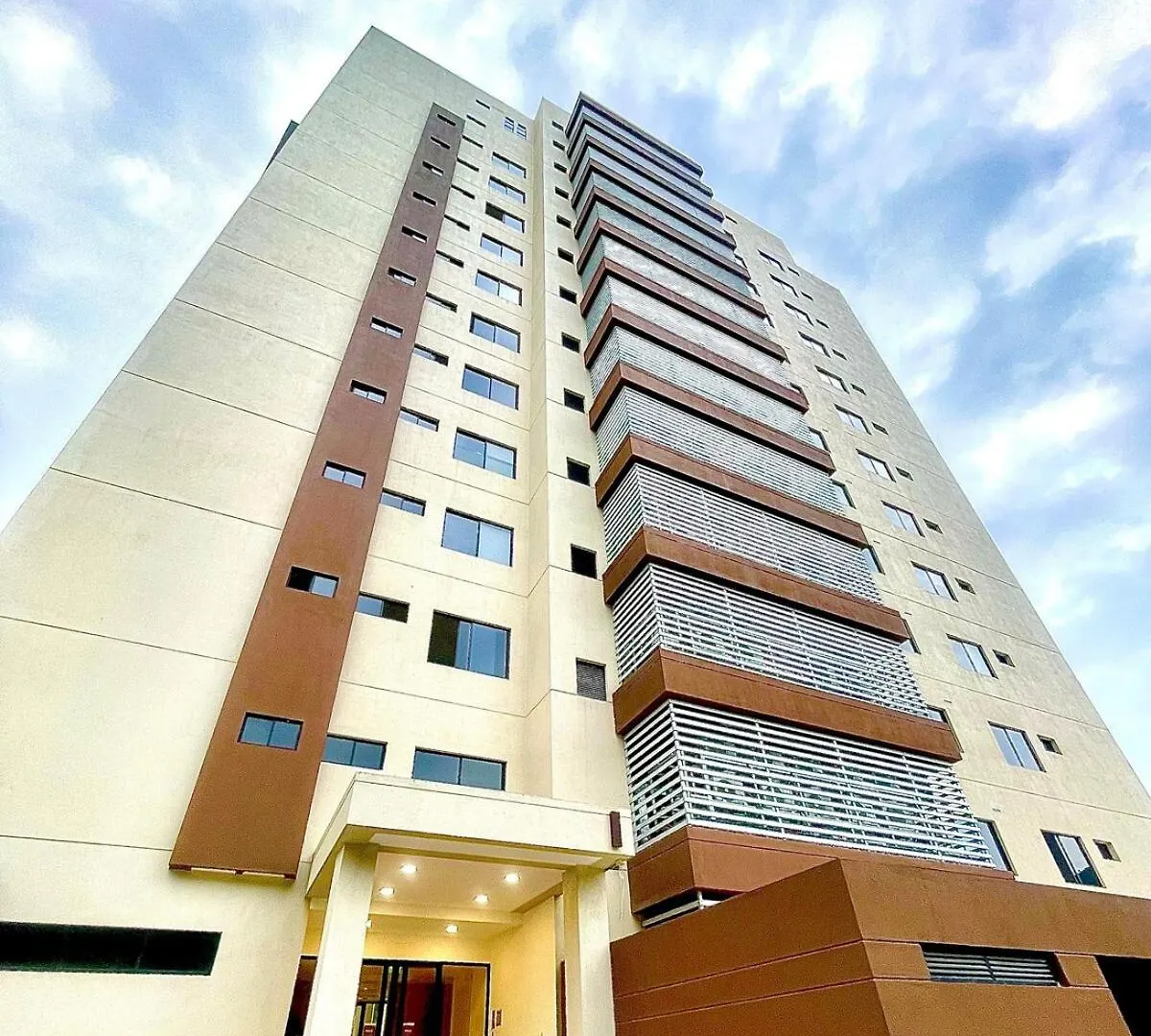 グアヤキルDepartamento Con Vista Panoramica, Parqueo, Piscinaアパートメント